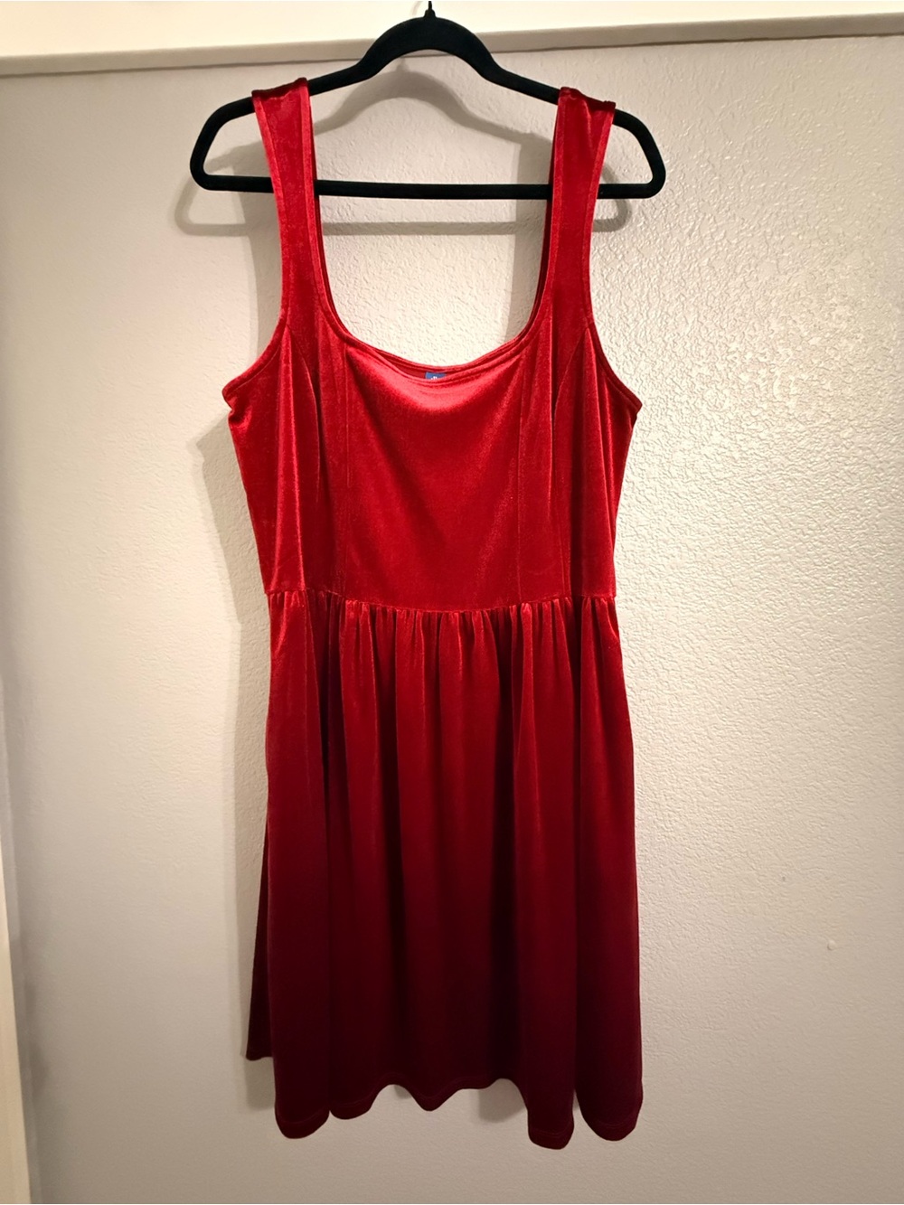 Old Navy Red Velvet Sleeveless Dress - Picture 3 of 10